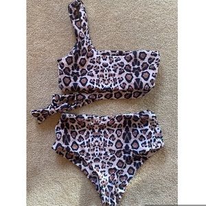 Leopard 2 piece swimsuit